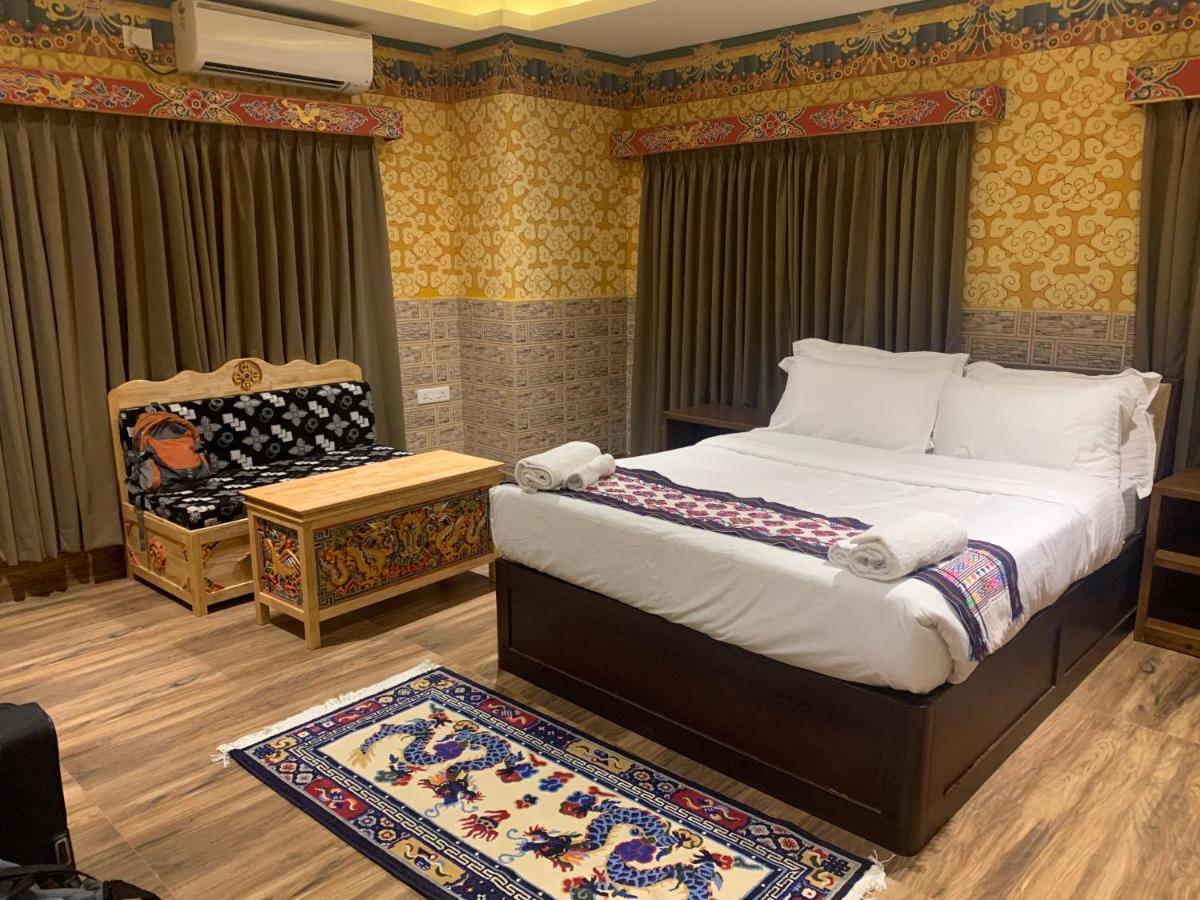 White Dragon Hotel Punakha Buitenkant foto
